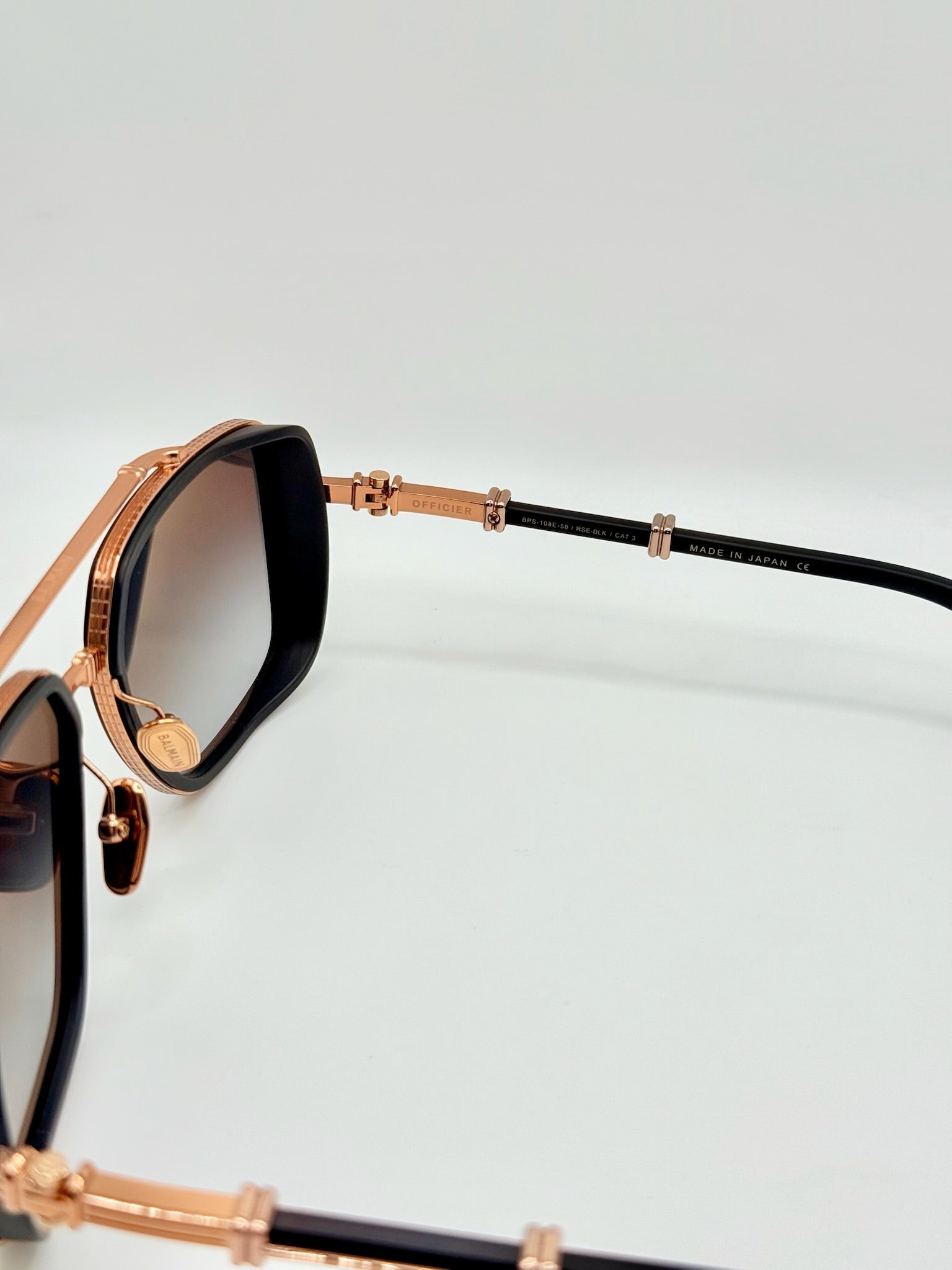 Officier Black/Gold