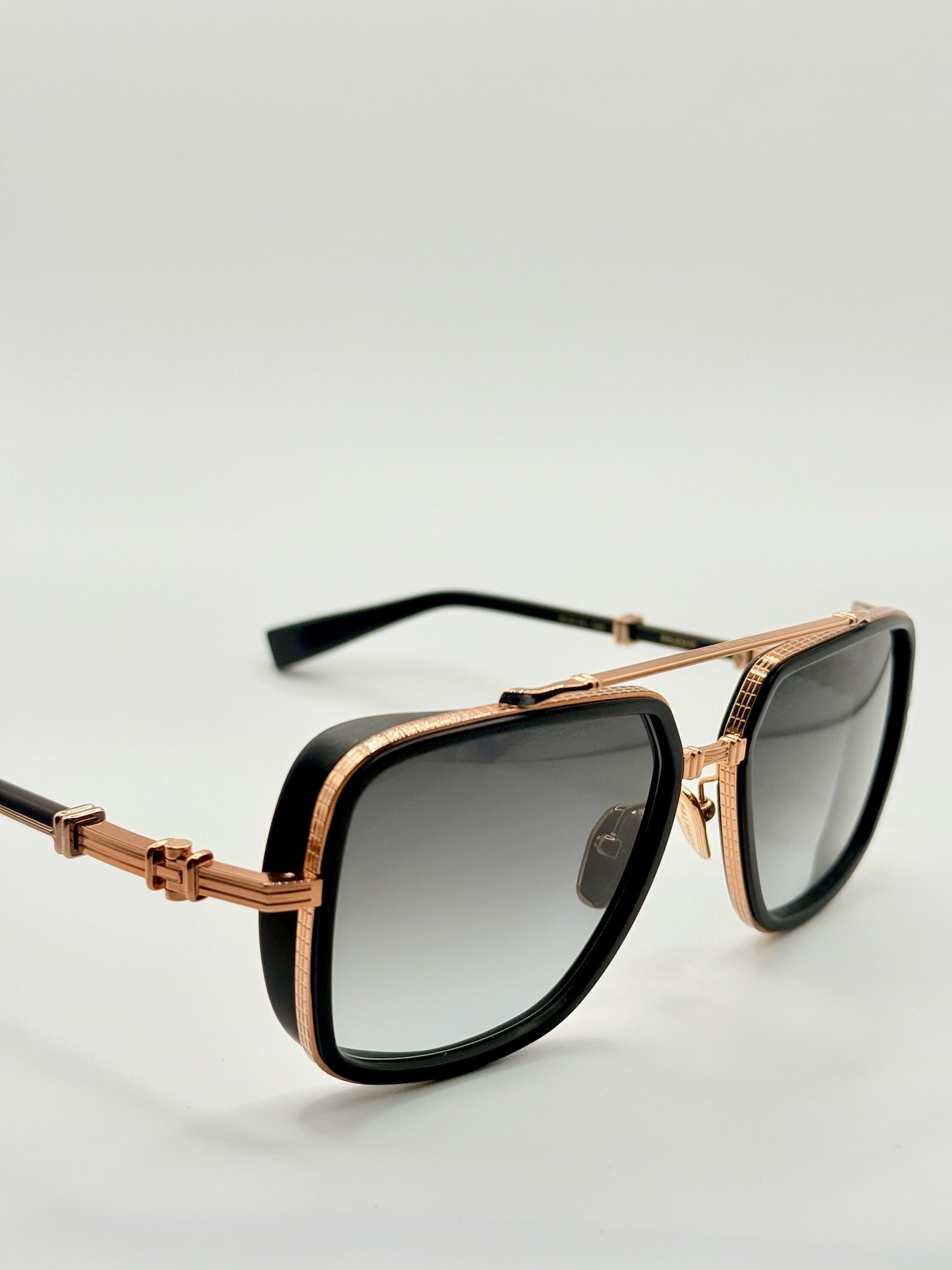 Officier Black/Gold