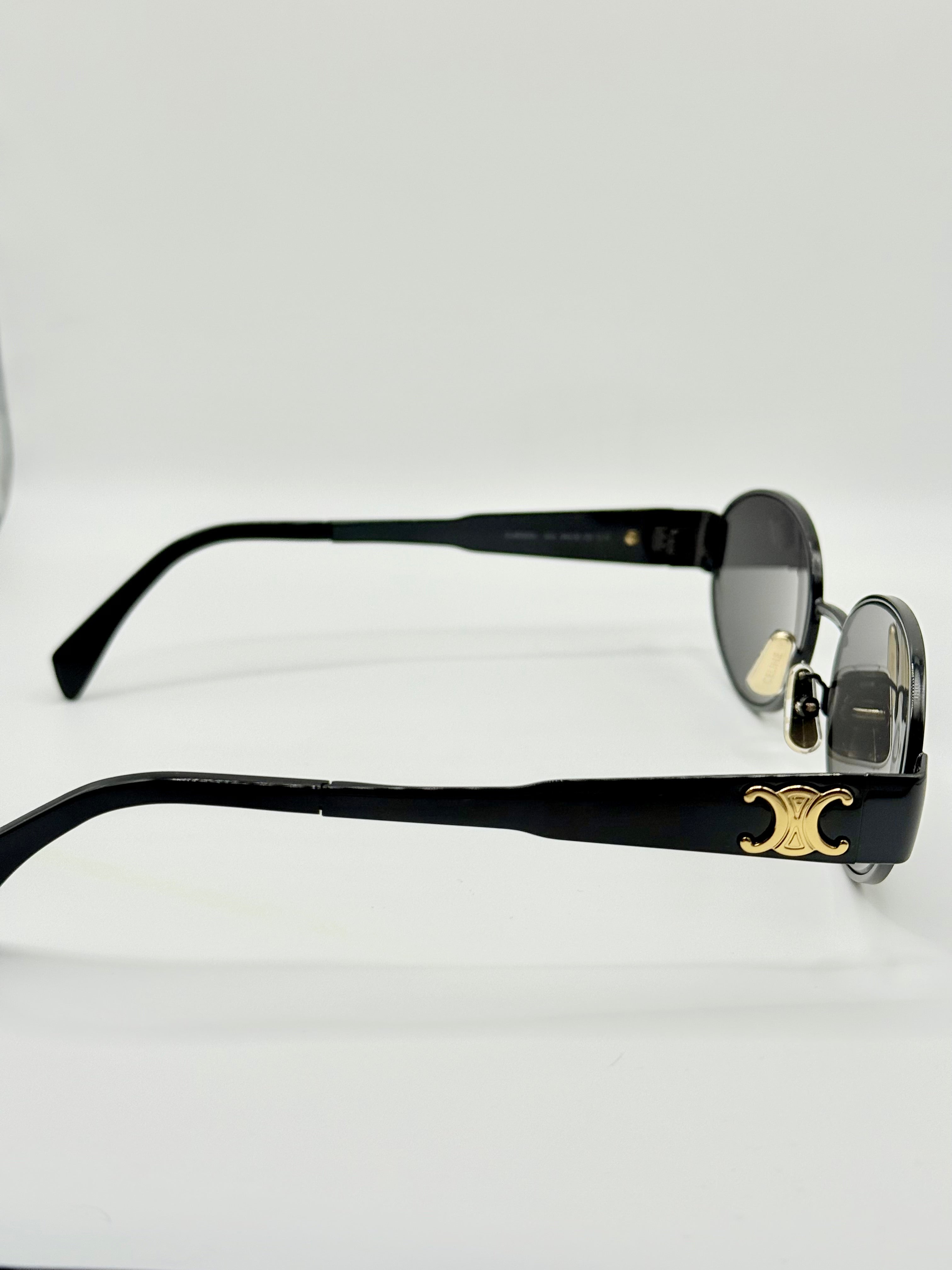 Triomphe Metal 01