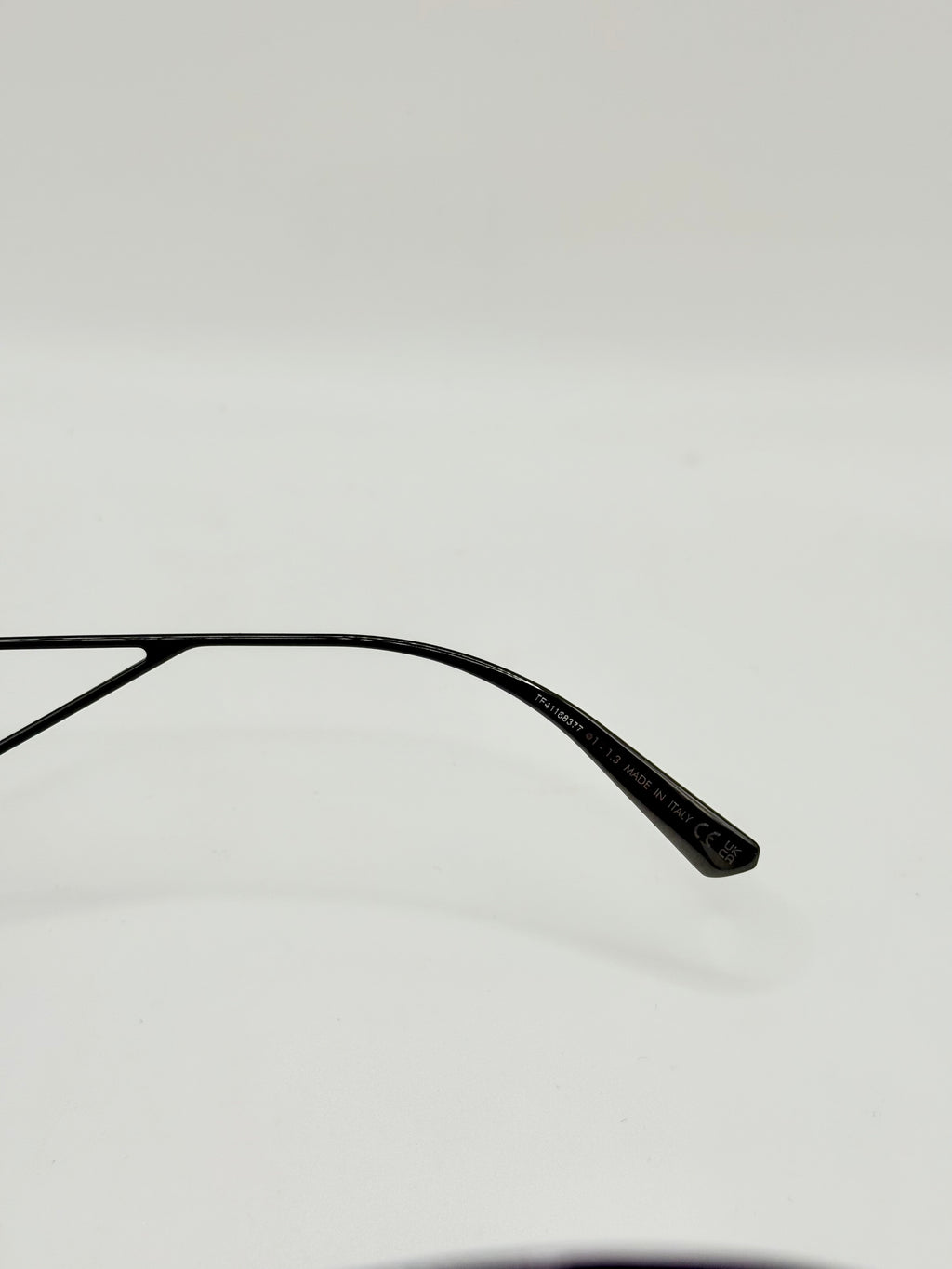 30Montaigne Black/Black