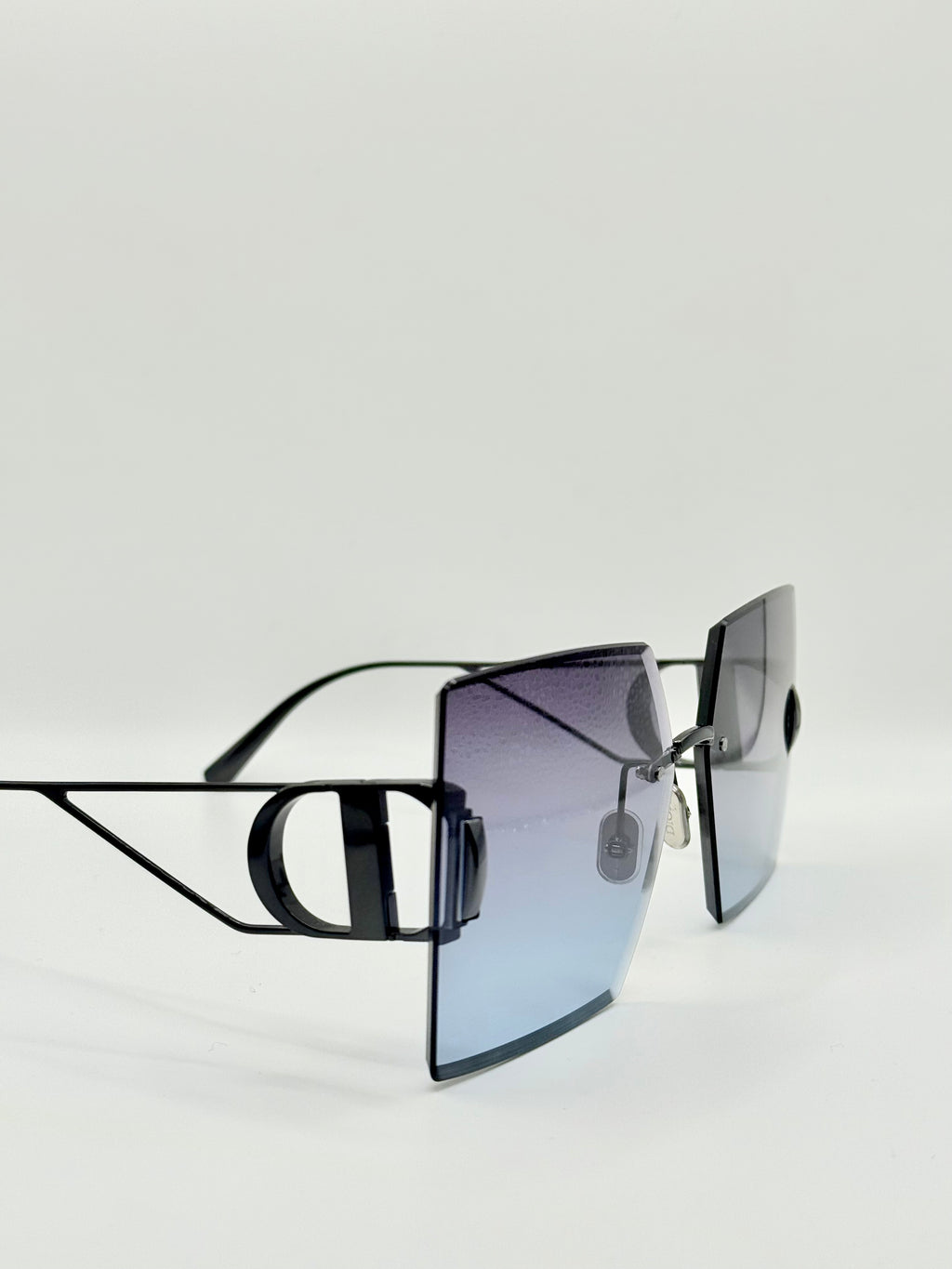 30Montaigne Black/Black