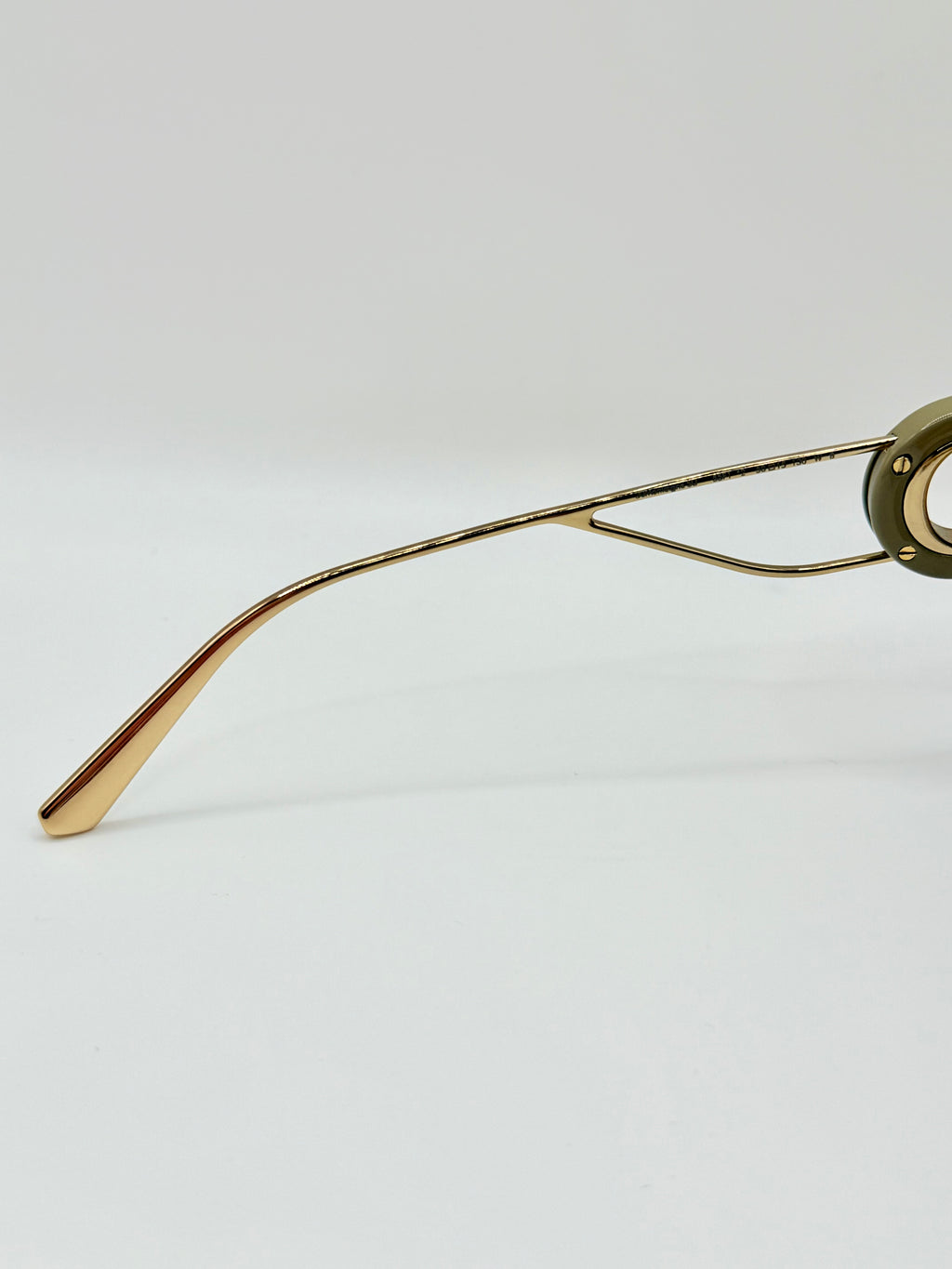 30Montaigne Gold/Green