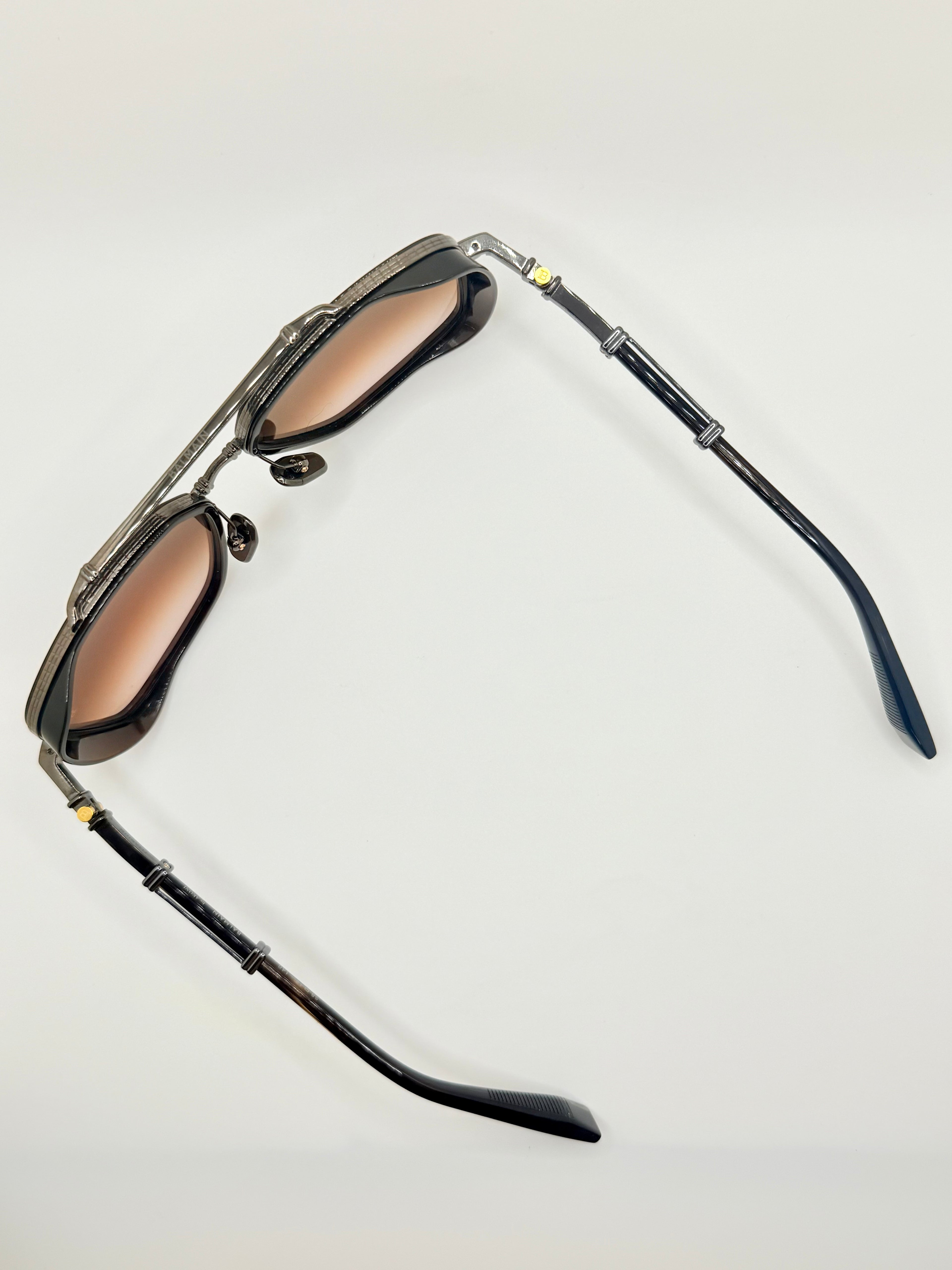 Officier Black