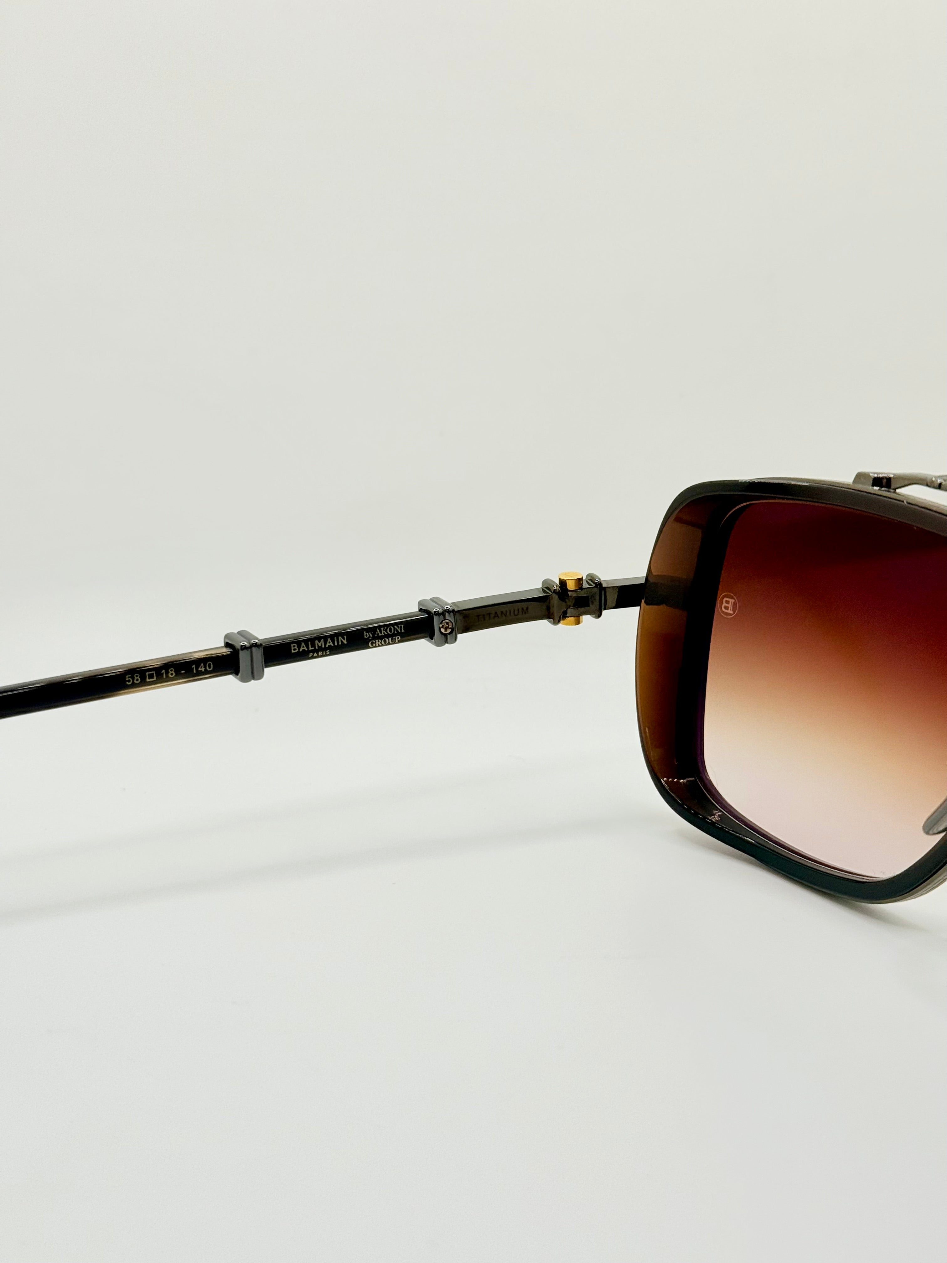 Officier Black