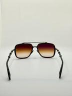 Officier Black
