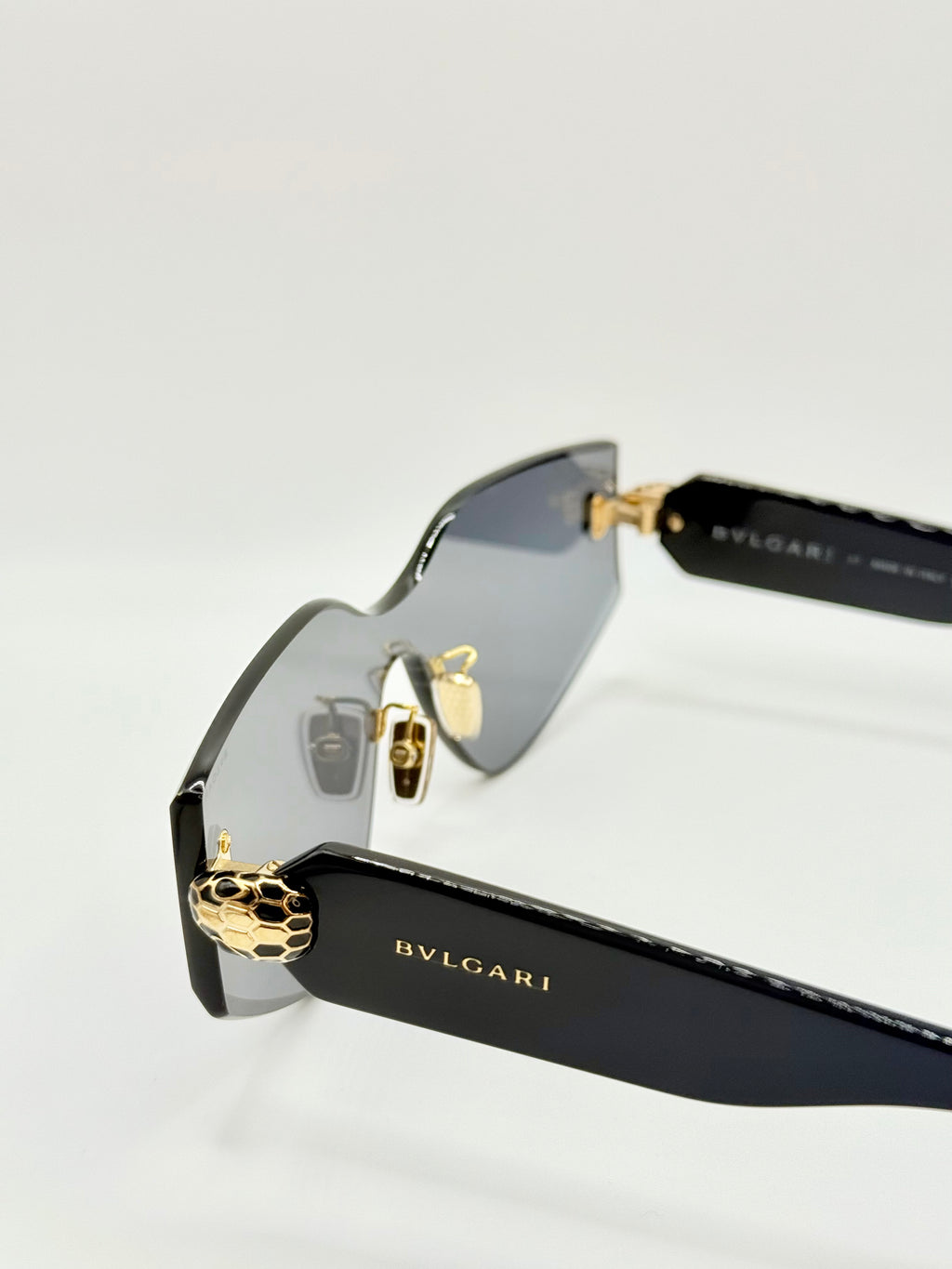 Serpenti Black Shield