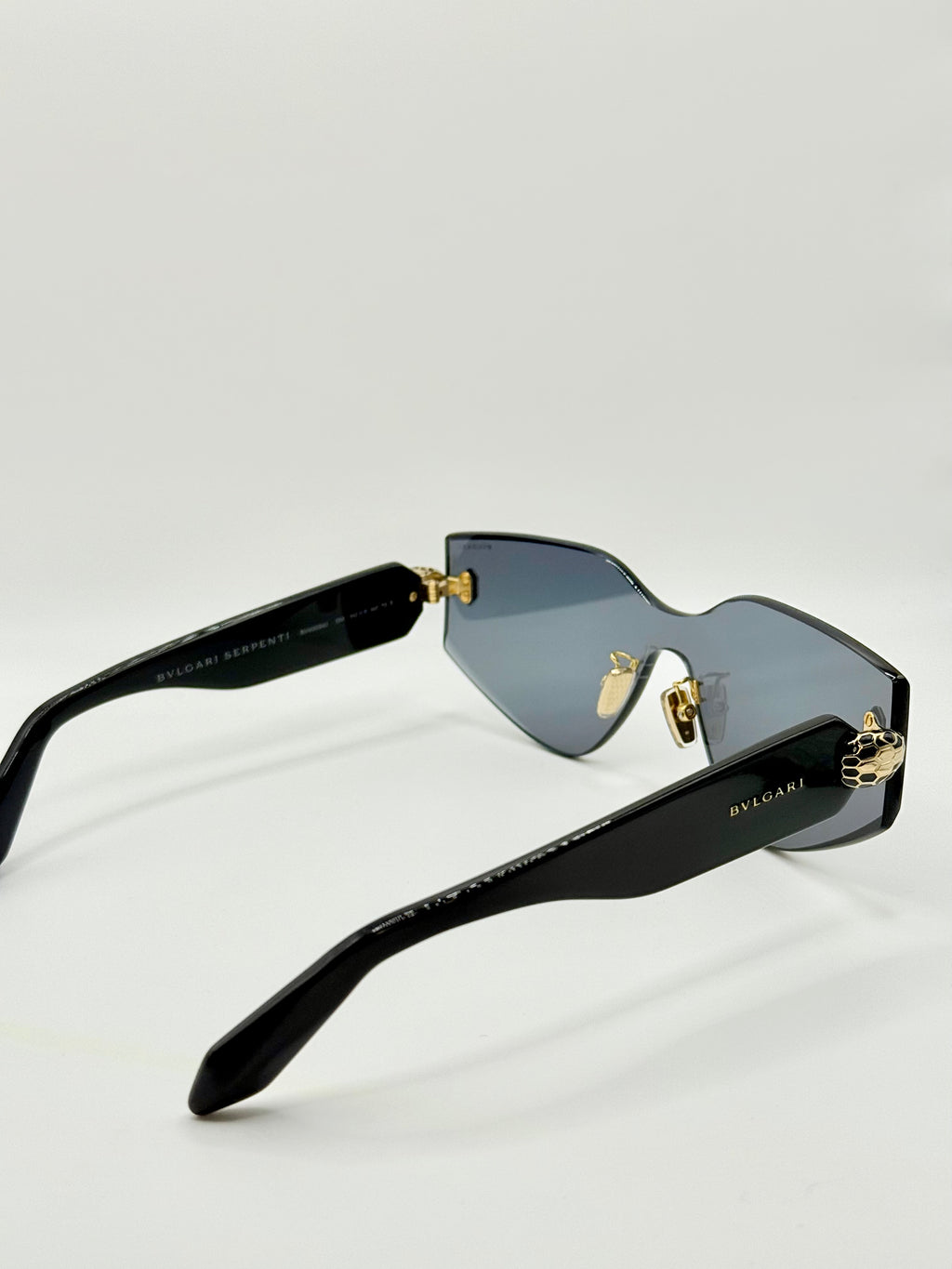 Serpenti Black Shield